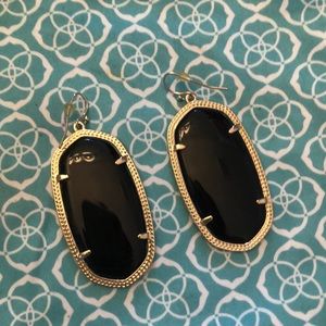 Kendra Scott Elle Gold Drop Earrings in Black
